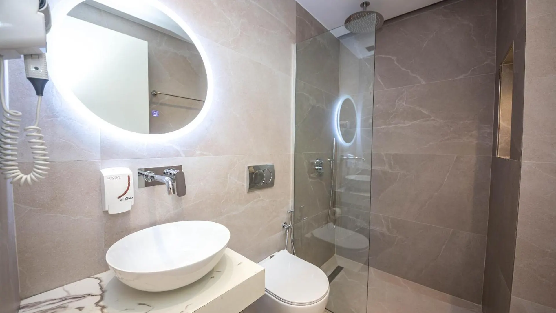 Absolute Hotel Ksamil