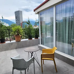 penthouse-with-a-city-view.hotels-in-tirana.com/