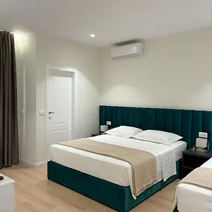 clinton-inn.hotels-in-tirana.com/